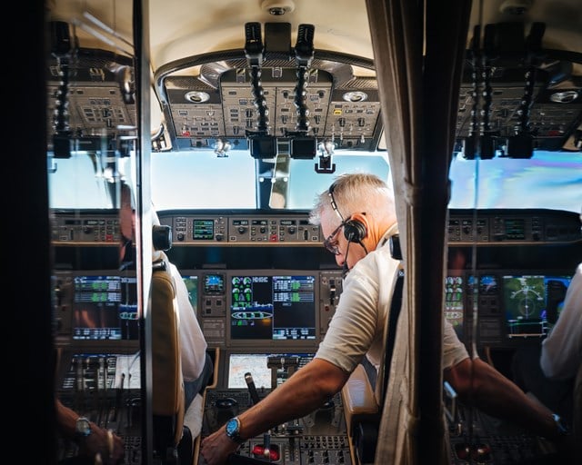 VistaJet Cockpit, Pilots and Crew